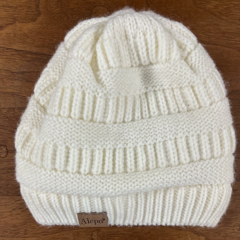 NWOT Alepo winter hat